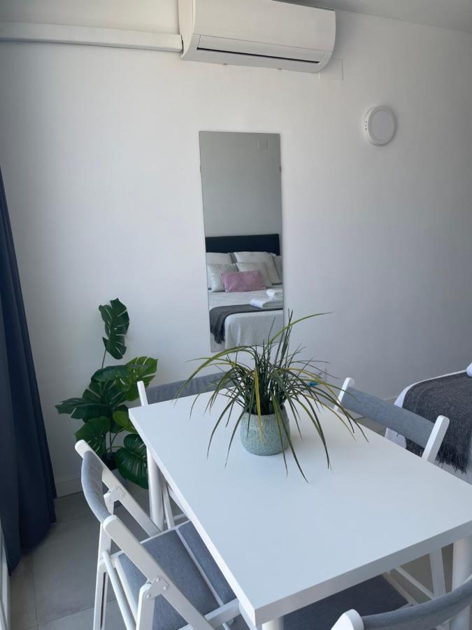 Апартаменты Apartamento Con Vistas Al Mar A Metros De La Playa Carihuela Soleil Торремолинос Экстерьер фото